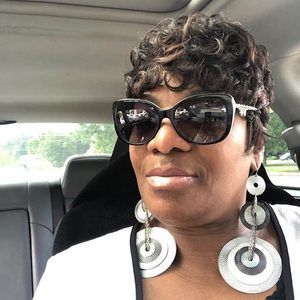 Meet your Posher, Sonya